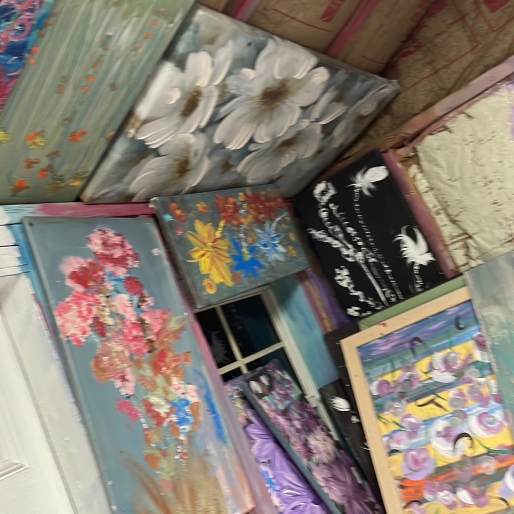 Paintings of all colors and great design.